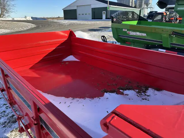2026 JBM Mighty Dumper S500 5 Ton Single Axle Dump Trailer in Farming Equipment in Ottawa - Image 7