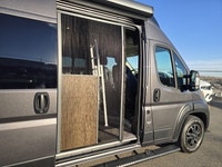 POP-TOP B-CLASS RV \ SLEEPS 4 \ 21 FEET LONG \ ROOF MOUNT 13,500 BTU AIR CONDITIONER \ GASOLINE FIRE... (image 6)