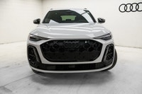 This Audi Q5 boasts a Intercooled Turbo Gas/Electric I-4 2.0 L/121 engine powering this Automatic tr... (image 1)