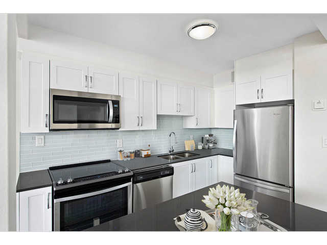 31-35 St. Dennis Drive - 1 Bedroom Apartment for Rent in Long Term Rentals in City of Toronto