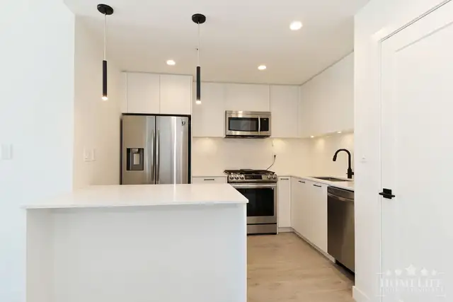 Modern & Bright 1-Bed Condo for Rent in Heart of Latimer Village in Long Term Rentals in Abbotsford - Image 9