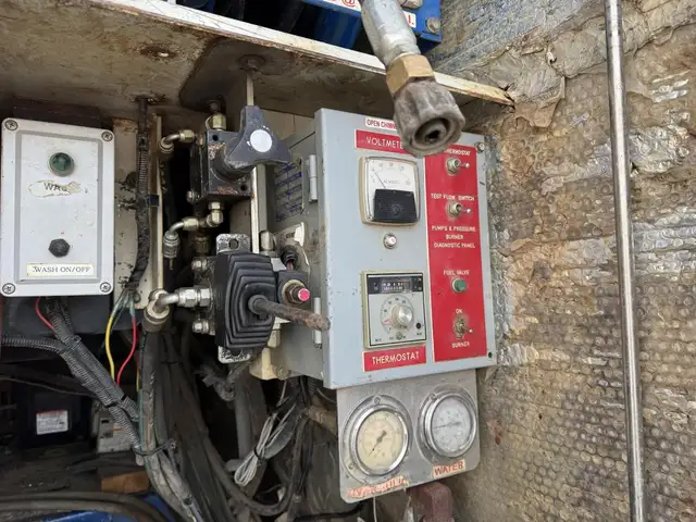 2012 KENWORTH T800 in Heavy Trucks in Saskatoon - Image 49