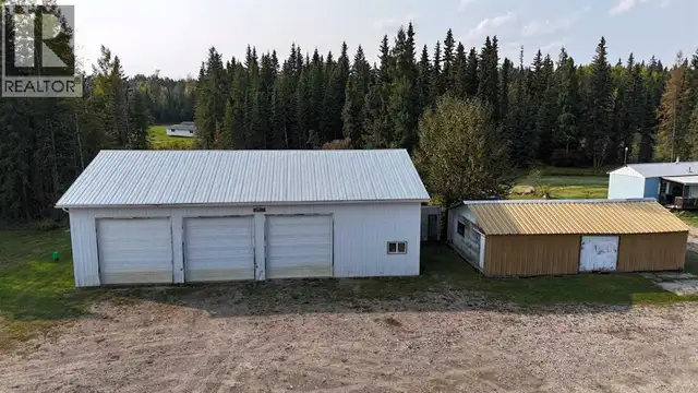 53412 Highway 748 East Rural Yellowhead County, Alberta in Houses for Sale in St. Albert - Image 9