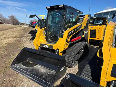 2025 ASV VT-75 COMPACT RUBBER TRACK LOADER STOCK # A105470 74 HP YANMAR ENGINE 2300 POUNDS RATED OPE...