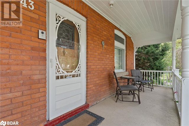 43 QUEEN Street E Elmvale, Ontario in Houses for Sale in Oakville / Halton Region - Image 2