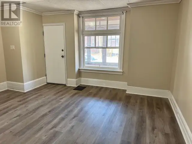 2 Bedroom Main Floor Unit – In-Unit Laundry – $1,650/month + Uti in Long Term Rentals in Sault Ste. Marie - Image 4