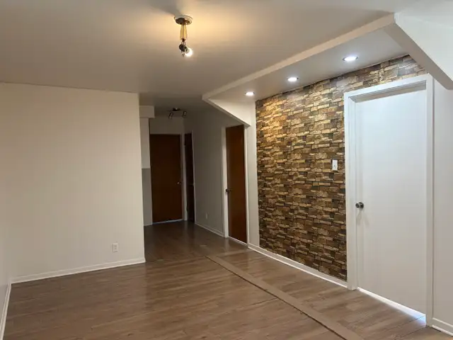 Beau très grand 5 1/2 1er étage Lévis Frais peint ! PROMO in Long Term Rentals in Québec City - Image 7
