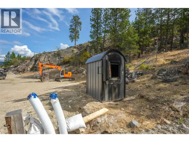 2063 Carmi Road Penticton, British Columbia in Houses for Sale in Penticton - Image 36