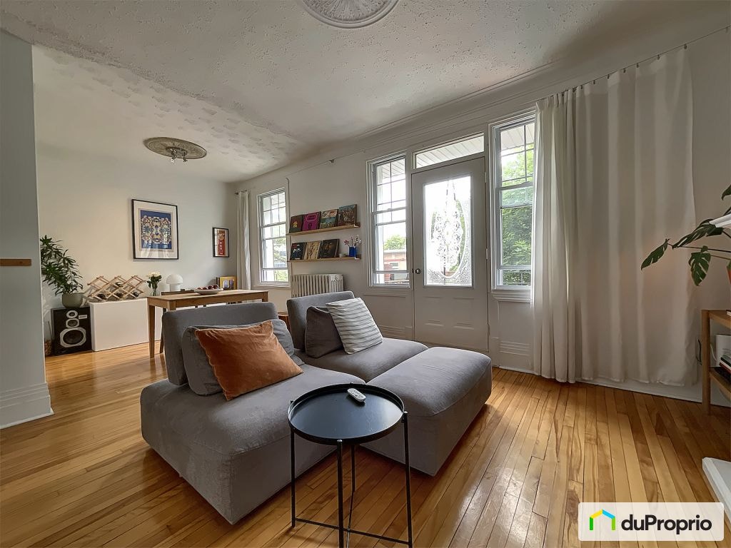 $335,000 - Condominium for sale in St-Sacrement — photo 1