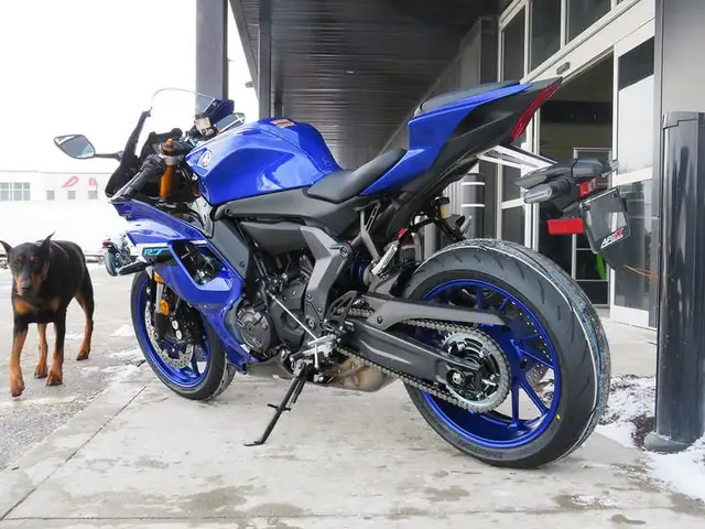 2025 Yamaha YZF-R7 in Sport Bikes in Cambridge - Image 6