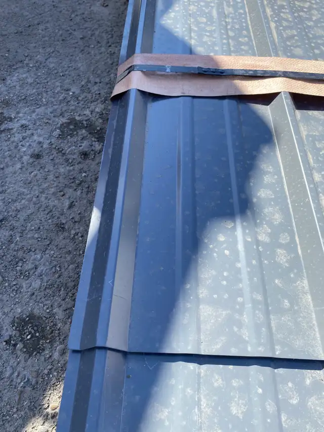 NEW 29 GA CHARCOAL STEEL SIDING SHEET in Roofing in Medicine Hat - Image 3