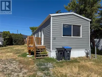 Welcome to this bright and modern 2 bedroom, 1 bathroom manufactured home. Built in 2023 and offerin...