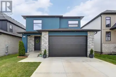 Located in Kilworth heights close to parks, trails and amenities, Just a few minutes drive to West L...