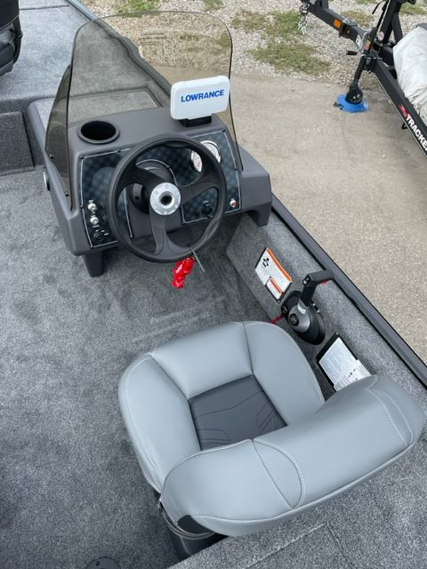 2024 Tracker Bass Tracker Classic XL Fishing Boat in Powerboats & Motorboats in Prince Albert - Image 11