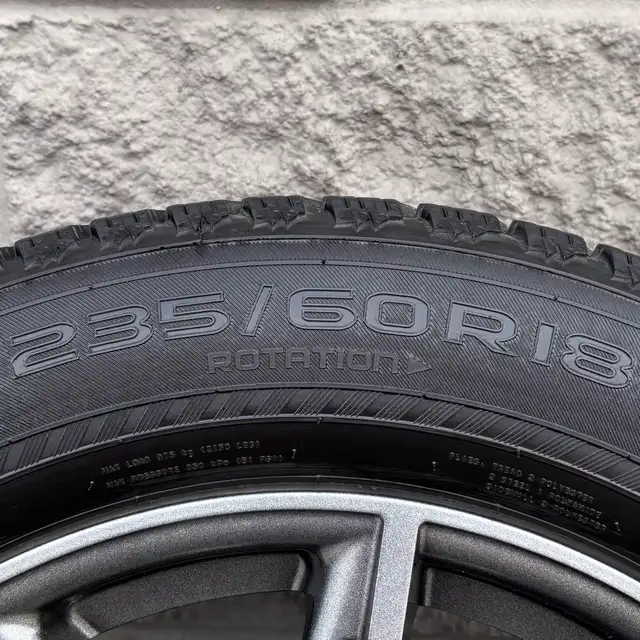 (95%) 4x 235/60R18 Nokian Winters w/ Volvo XC60 18" Rims in Tires & Rims in City of Toronto - Image 8