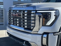 AMVIC Licensed Dealer Towing & Trailering Package | Heated Front Seats & Steering Wheel | 12.3 Drive... (image 2)