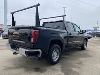 ONE OWNER, DEALER MAINTAINED, 7 Color Screen, Apple Carplay/Android Auto, Trailering Equipment, Heat... (image 5)