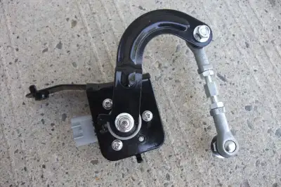 -Rear Height Control Sensor for Lexus RX300 RX330 RX350 $125/brand new never text 403 921 2432 -Susp...