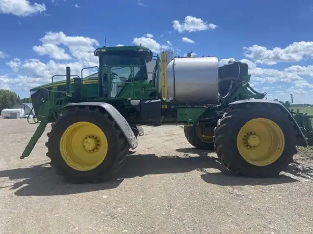 2023 John Deere 616R in Farming Equipment in Swift Current - Image 3