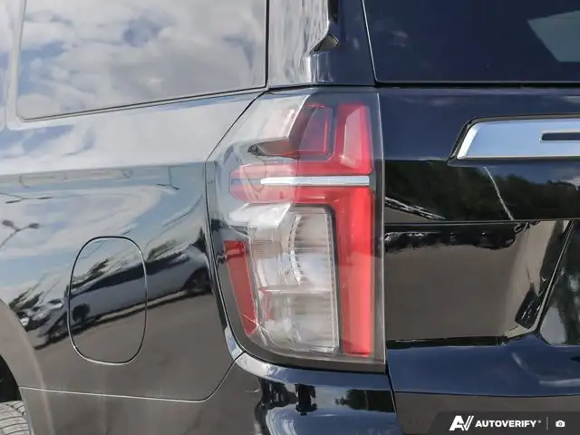 2024 Chevrolet Suburban High Country | HUD | Wireless Carplay in Cars & Trucks in London - Image 16