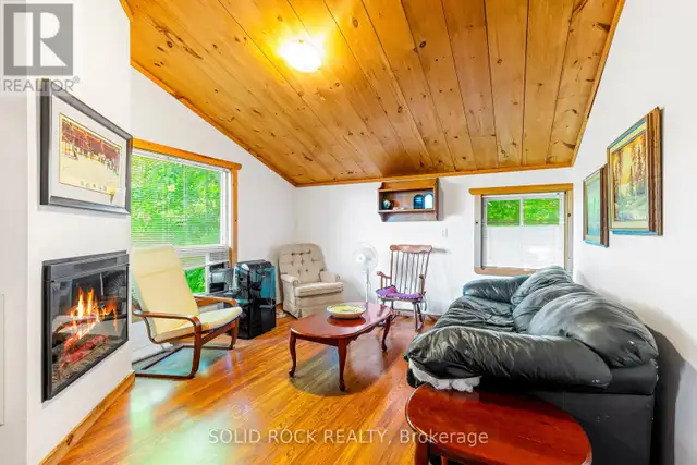 261 LACOURSE LANE Lanark Highlands, Ontario in Houses for Sale in Ottawa - Image 32