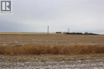 Located in Shaunavon's Industrial Park at the Far North End of Horsey Road, this lot is high and dry...