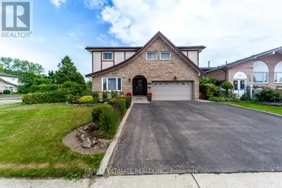 Charming & well maintained (corner) two-storey detached home in the heart of Cooksville. Original ow...