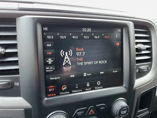 Ram 1500 Classic Express Hemi 4x4 2020 in Cars & Trucks in Laval / North Shore - Image 19