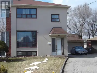25 STONE COURT Toronto (Humbermede), Ontario