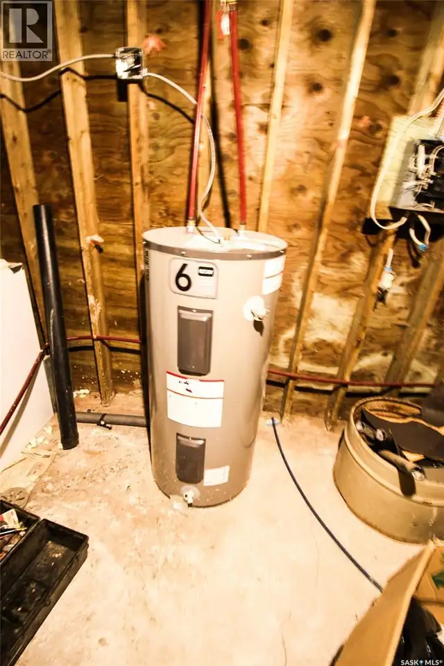 513-515 2nd AVENUE S Simmie, Saskatchewan in Houses for Sale in Swift Current - Image 23