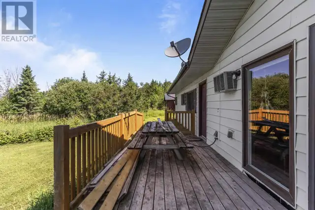 537 Lakeview RD Laird, Ontario63008308295041123