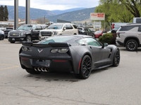 2017 Chevrolet Corvette Grand Sport 3LT Track-ready performance meets pure driver engagement in this... (image 3)