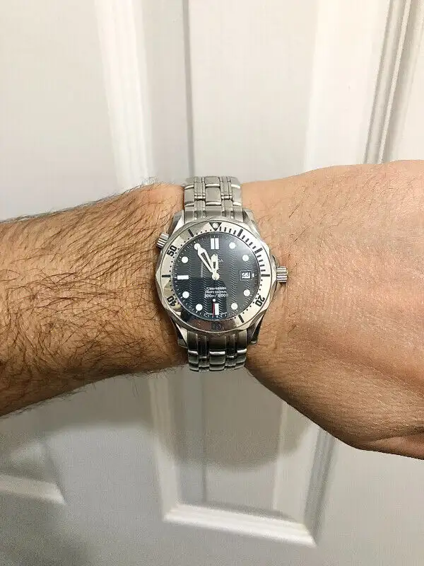 OMEGA SEAMASTER DIVER 300M 36.25MM QUARTZ - James Bond 007 Watch in Jewellery & Watches in Calgary - Image 2