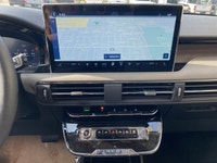 This Executive Driven Lincoln has been carefully driven by one of our employees or as a courtesy ser... (image 8)