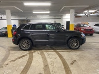 ?? 2012 Audi Q5 3.2L Premium - V6 Power, Pano Roof & B&O Sound! Experience the perfect blend of Audi... (image 3)
