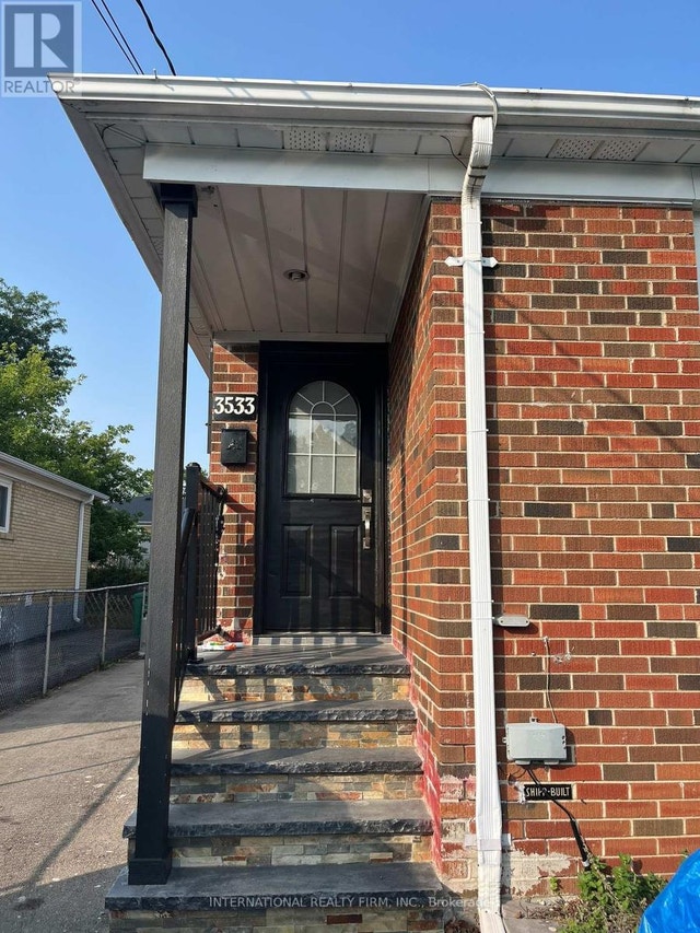 3533 QUEENSTON DRIVE Mississauga (Erindale), Ontario Houses for Sale