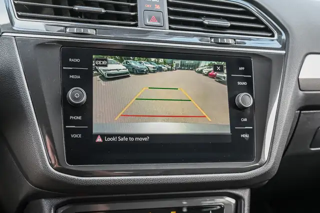 2023 Volkswagen Tiguan Comfortline | Toit pano | Apple Carplay | in Cars & Trucks in Longueuil / South Shore - Image 18