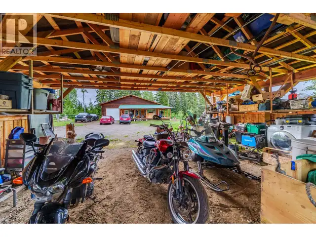 7478 BURGESS ROAD Deka Lake / Sulphurous / Hathaway Lakes, Briti in Houses for Sale in 100 Mile House - Image 33