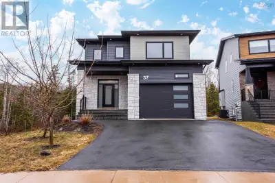 Welcome to 37 Samaa Court in the sought-after community of West Bedford. This beautifully maintained...