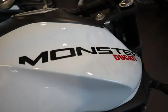 2025 Ducati Monster Plus in Street, Cruisers & Choppers in Edmonton - Image 6