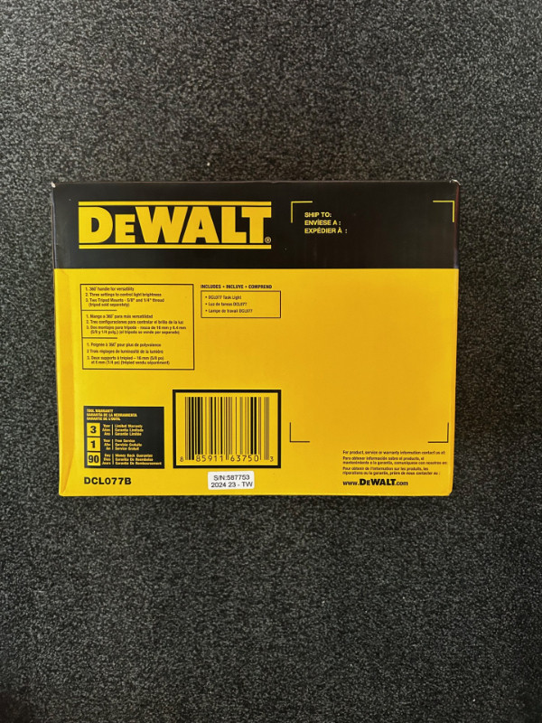 Dewalt Compact Task Light (1037780) in Power Tools in Mississauga / Peel Region - Image 4