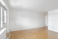 Visitez notre site Web : https://www.capreit.ca/fr/appartements-a-louer/dorval-qc/carrefour-dorval/... (image 8)