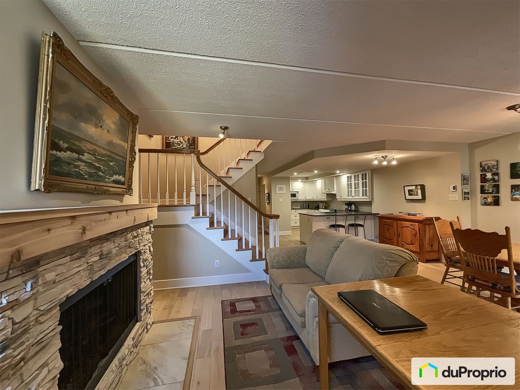 $619,000 - Condominium for sale in Longueuil (Vieux-Longueuil) — photo 1