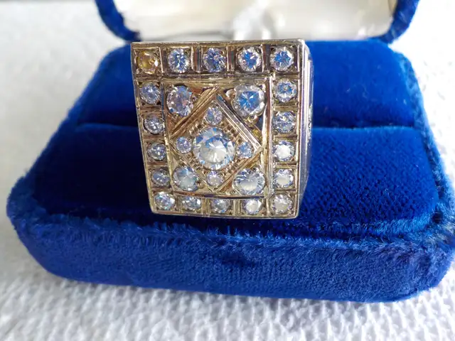MEN'S CUSTOM DIAMOND RING64840240741505121