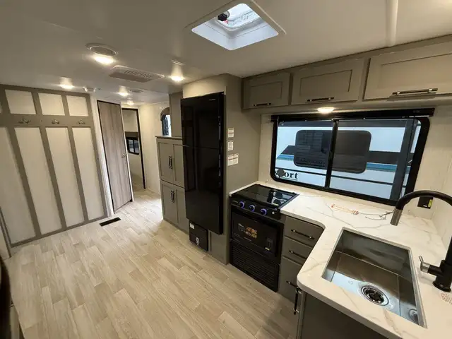 2026 KEYSTONE RV Hideout 291 BRWE in RVs & Motorhomes in Nelson - Image 27