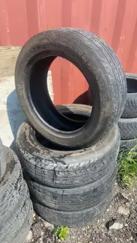 UNIROYAL TIGER PAW 215/60 R17 (Set of 4 tires)
