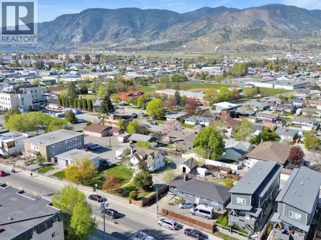 1471 & 1473 Government Street Penticton, British Columbia in Land for Sale in Penticton - Image 8