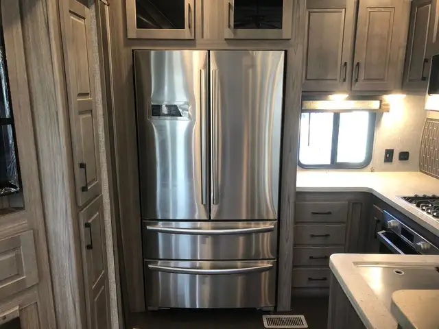 2020 Crossroads Cameo CE3801RK in Travel Trailers & Campers in St. Albert - Image 12