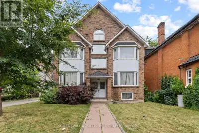 Incredible investment opportunity in the heart of Hamilton's desirable Durand North neighbourhood! T...