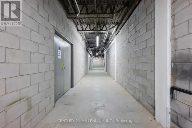 18 - 2355 DERRY ROAD E Mississauga (Northeast), Ontario in Commercial & Office Space for Sale in Mississauga / Peel Region - Image 31